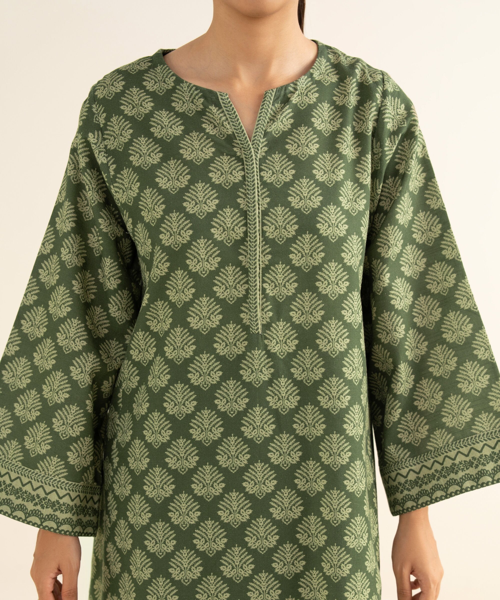 3 Piece - Printed Light Khaddar Suit